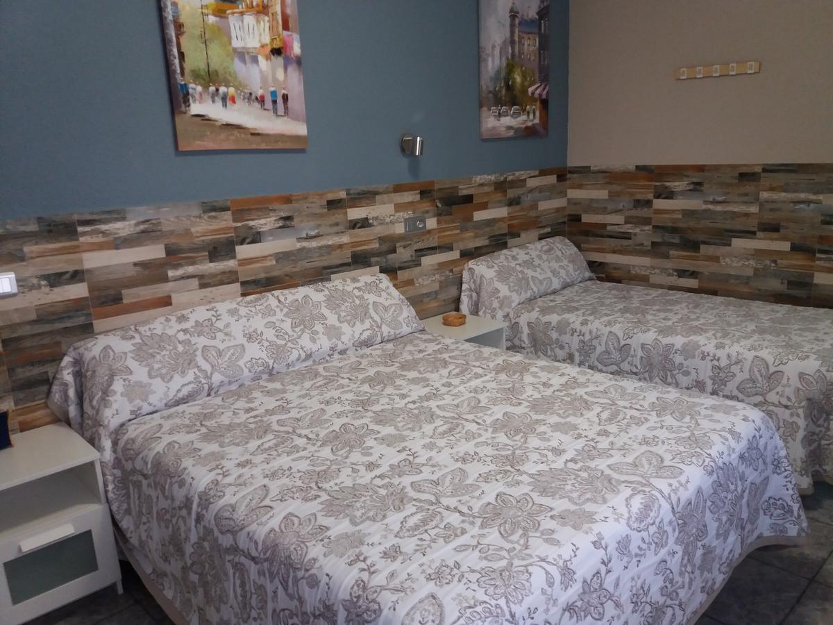 Hostal La Pilarica Патерна Екстериор снимка