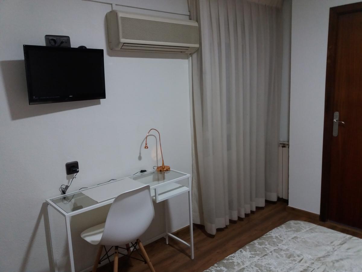 Hostal La Pilarica Патерна Екстериор снимка