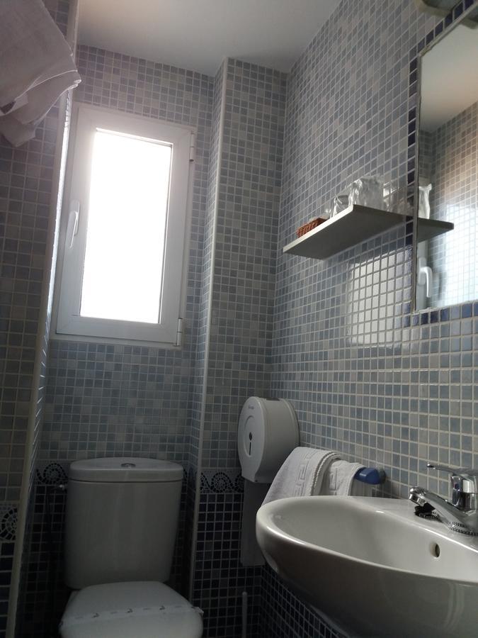 Hostal La Pilarica Патерна Екстериор снимка
