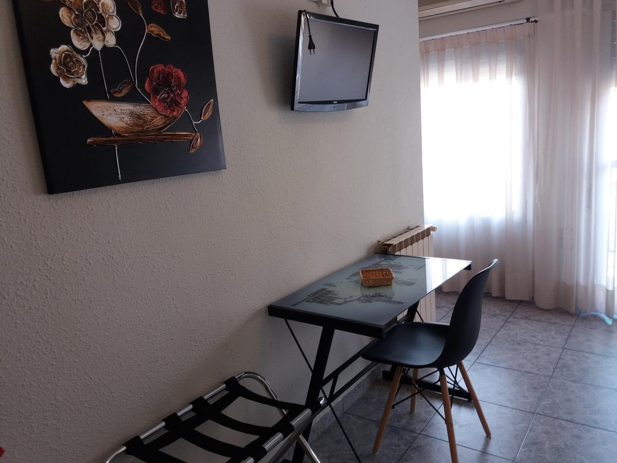 Hostal La Pilarica Патерна Екстериор снимка