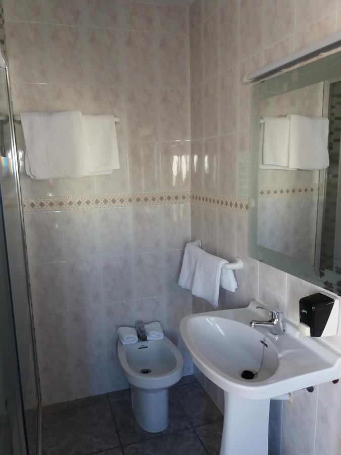 Hostal La Pilarica Патерна Екстериор снимка