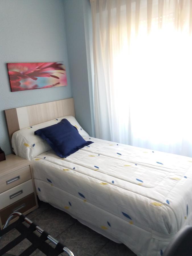 Hostal La Pilarica Патерна Екстериор снимка