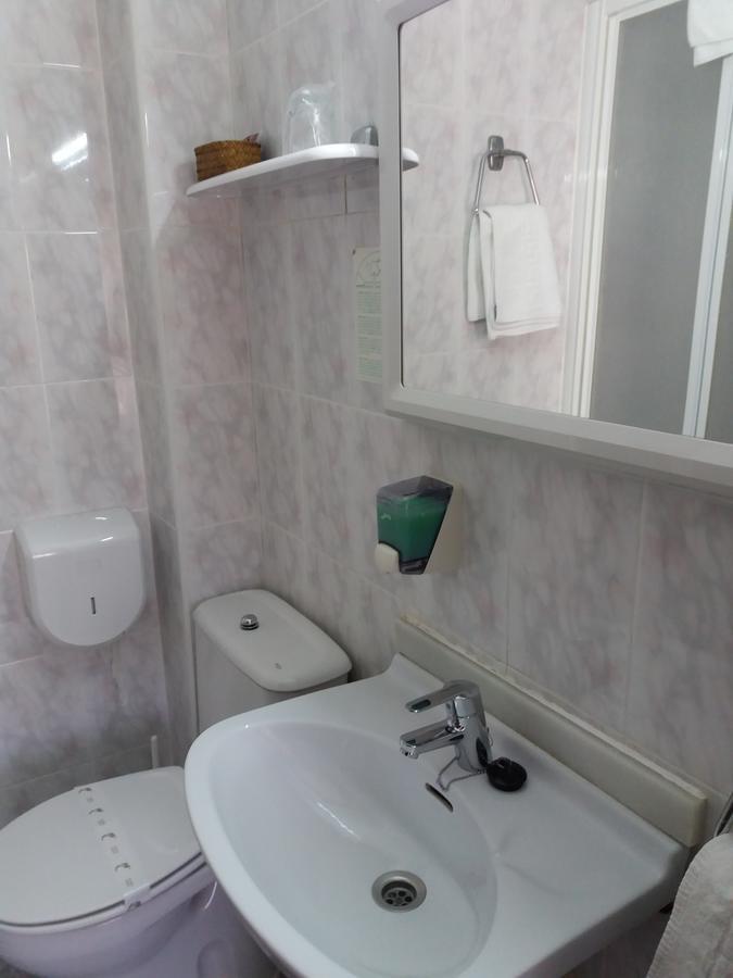 Hostal La Pilarica Патерна Екстериор снимка